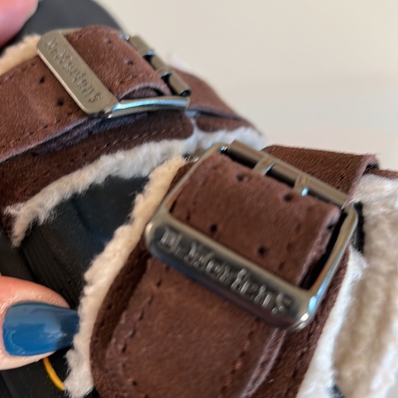 DR. MARTENS | Brown fur lined couture platform spring summer “Myles” sandal flat - Picture 16 of 16